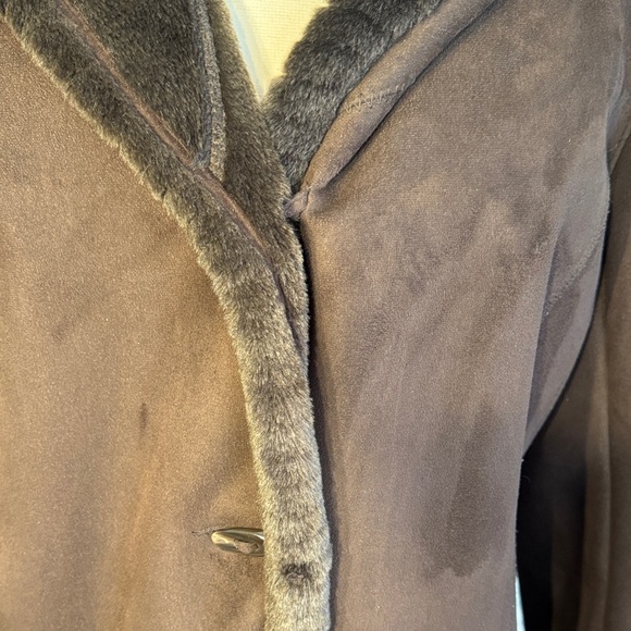 Jones New York Chocolate Brown Faux Shearling Fur Lined Coat with Hood Like New! - Picture 2 of 10